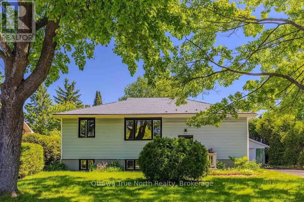 Photo de la propriété:  35 Tauvette Street  ON K1B 3A1 