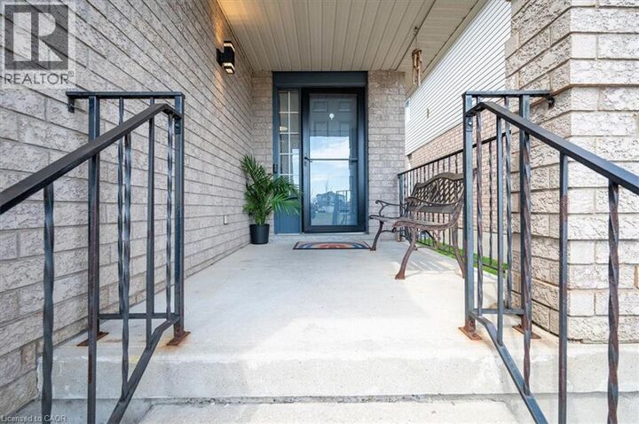 Property Photo:  30 Heatherwood Place  ON N2N 3P4 