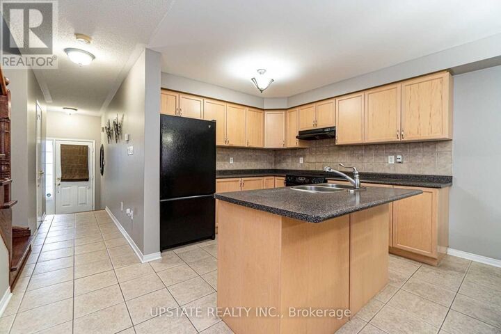 Property Photo: 32 Sestina Court ON L6P 1R9