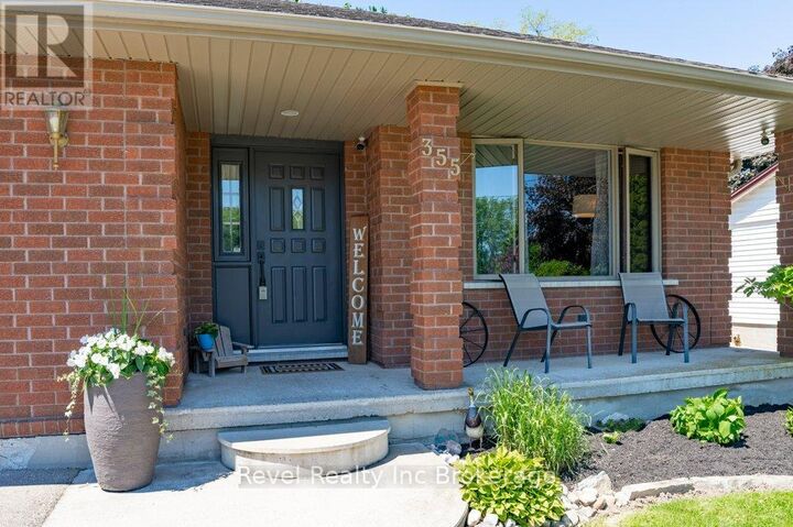 Property Photo:  355 Oxford Avenue  ON N5C 3H5 