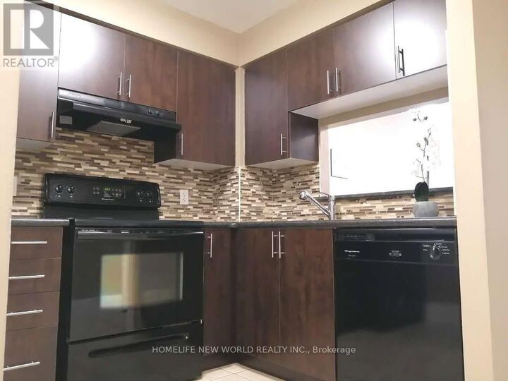 Property Photo:  4 Elsinore Path 1313  ON M8V 4G7 