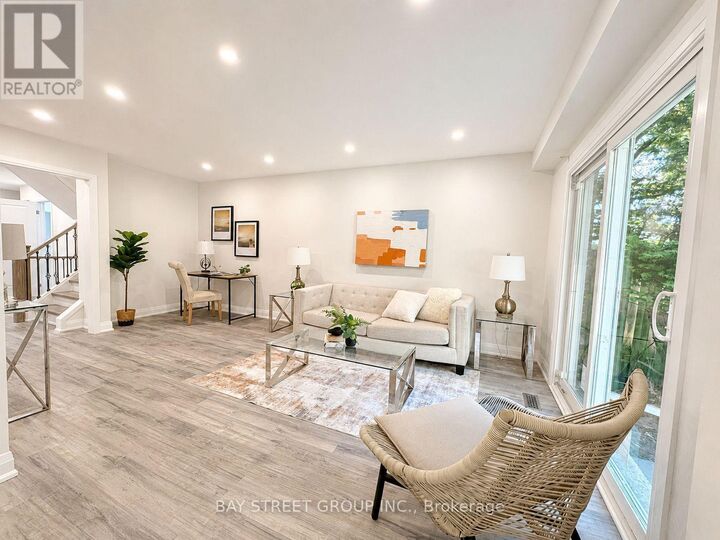 Property Photo:  44 Lilac Avenue  ON L3T 5K2 