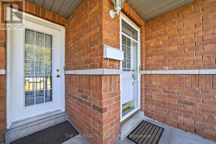 Property Photo:  93 San Gabriele Place  ON M9L 3A5 