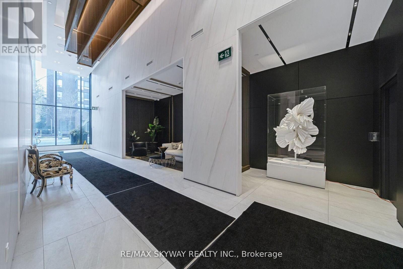 Property Photo:  319 Jarvis Street 2101  ON M5B 0C8 