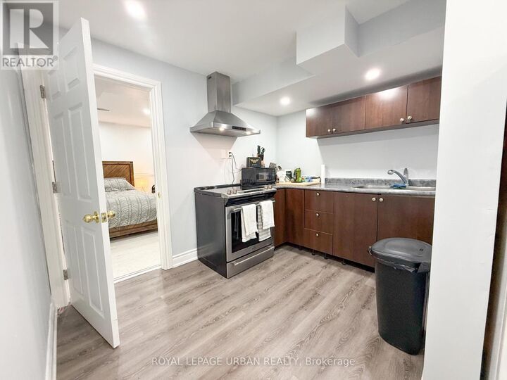 Property Photo:  560 Bristol Road Bsmnt  ON L3Y 6T1 