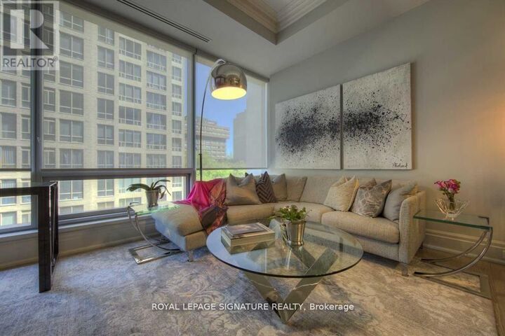 Property Photo:  55 Scollard Street 502  ON M5R 0A1 