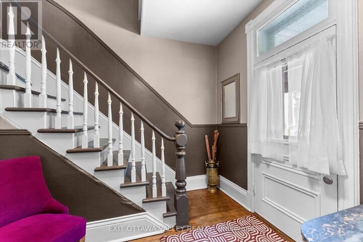 Property Photo:  283 & 285 William Street  ON K8A 1P2 