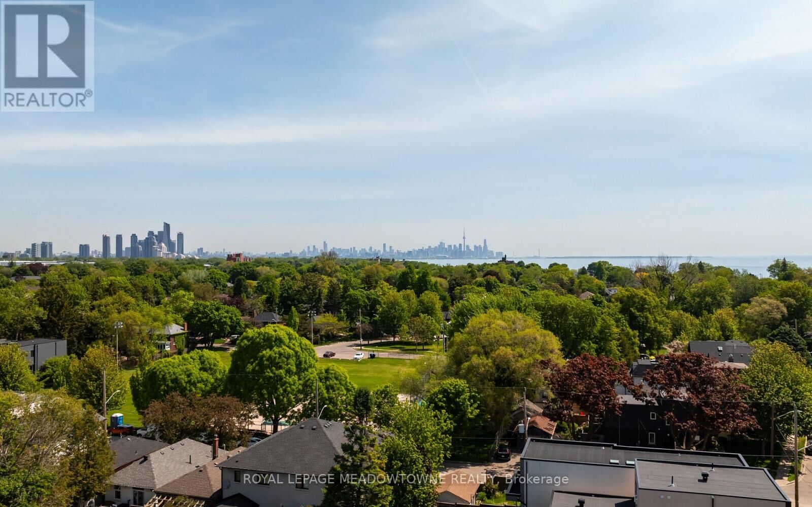 Property Photo:  182 Lakeshore Drive  ON M8V 2A9 