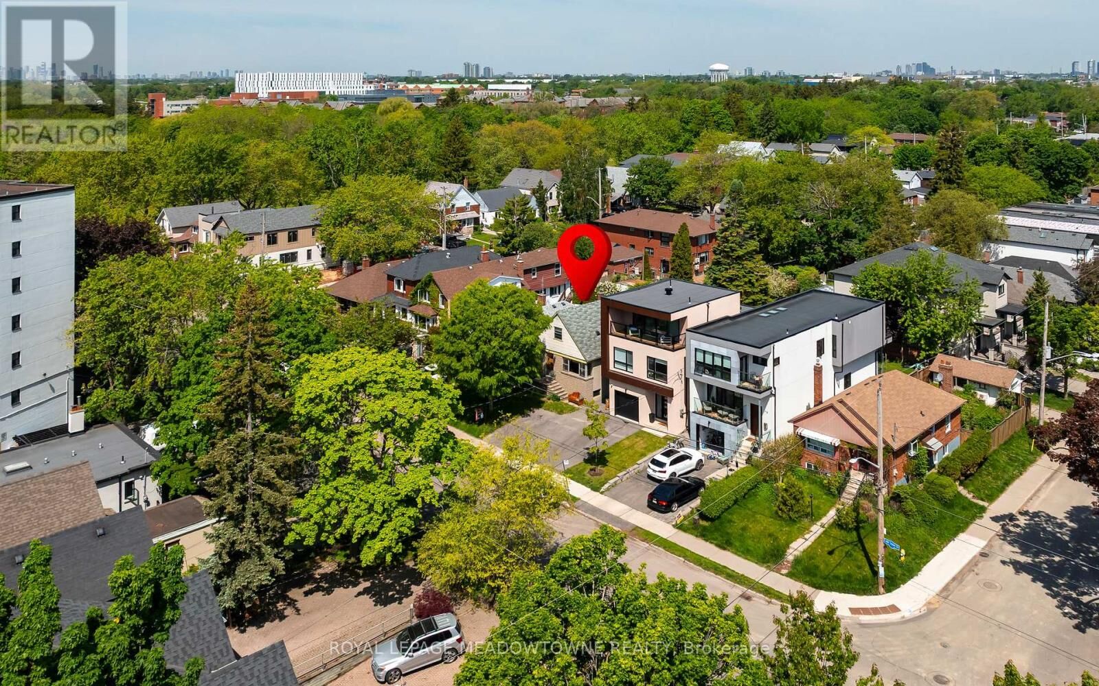 Photo de la propriété:  182 Lakeshore Drive  ON M8V 2A9 
