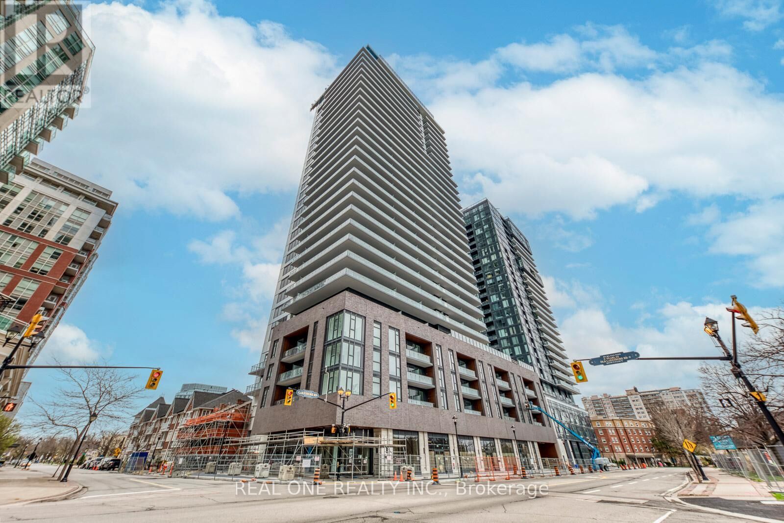 Property Photo:  2075 Lakeshore Road 2010  ON L7R 0H3 
