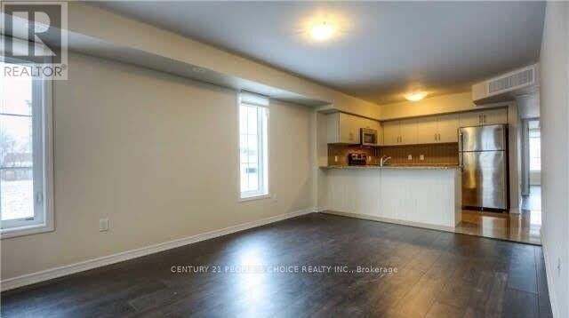Property Photo:  2441 Greenwich Drive 39  ON L6M 0S3 