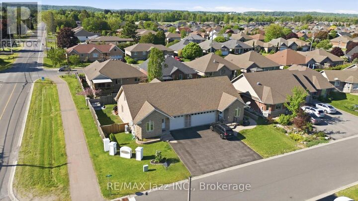 Property Photo:  1 Cooper Court  ON K0K 1H0 
