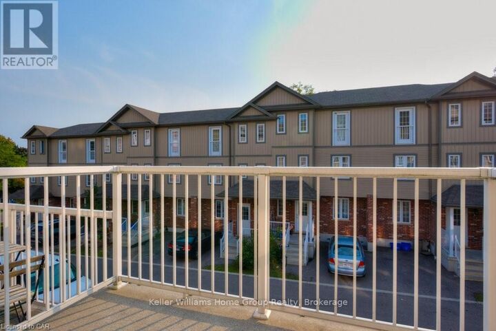 Property Photo:  55 Mooregate Crescent 13B  ON N2M 0A6 