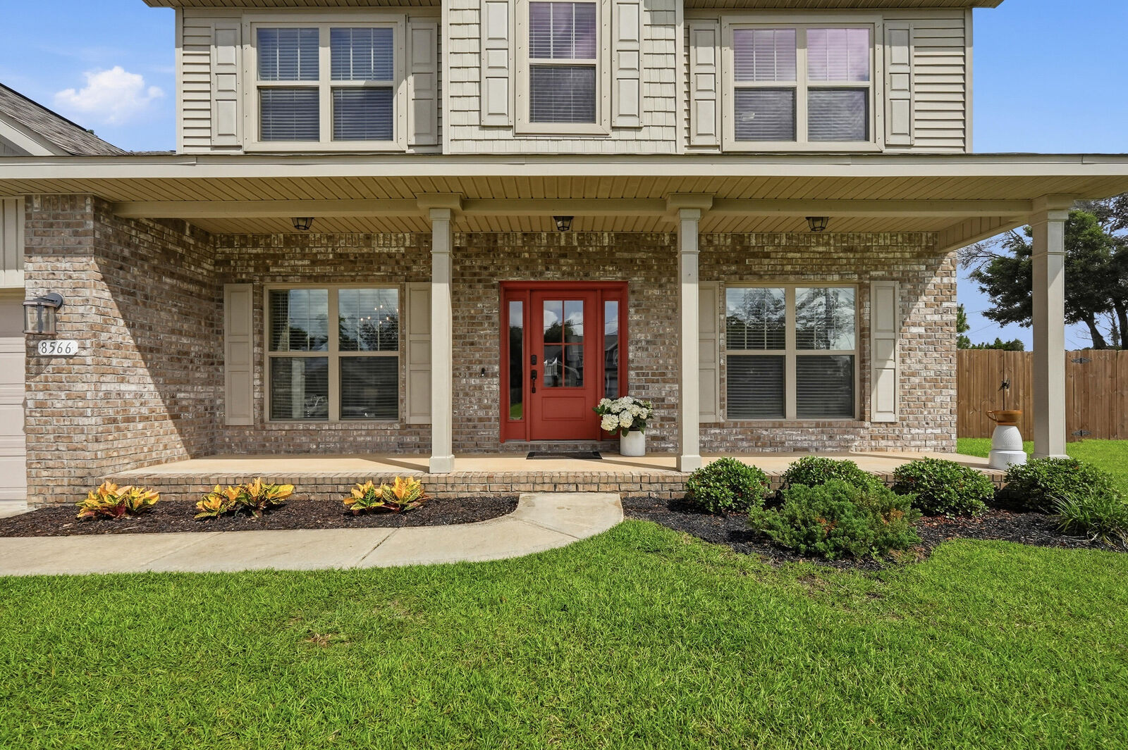 Property Photo:  8566 Holley Hills Circle  FL 32566 