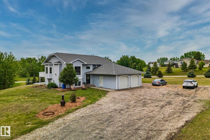 Property Photo:  53122 Rge Road 14  AB T7Z 1T3 