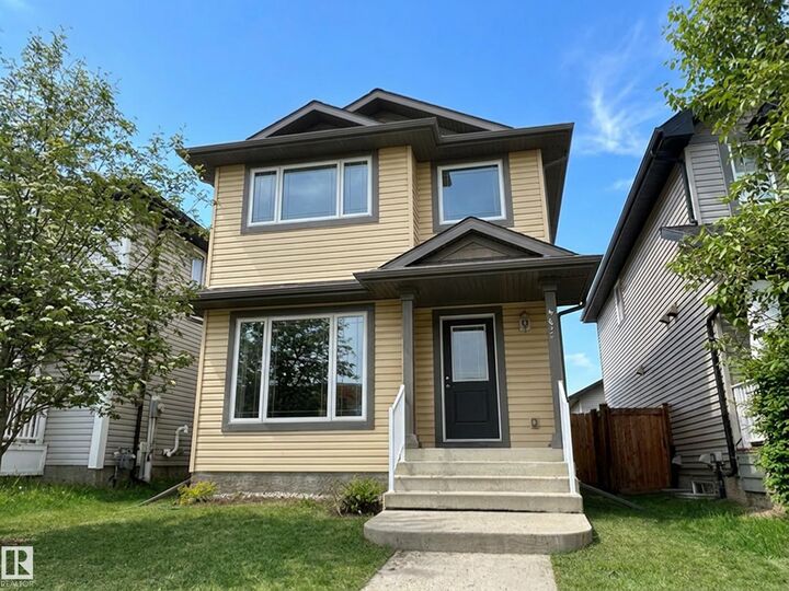 Property Photo:  9432 211 Street NW  AB T5T 4R1 