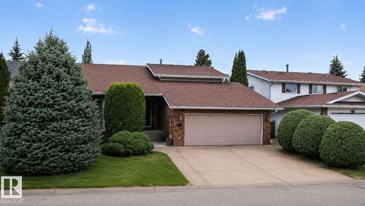 Property Photo:  2332 113A Street NW  AB T6J 4Y2 