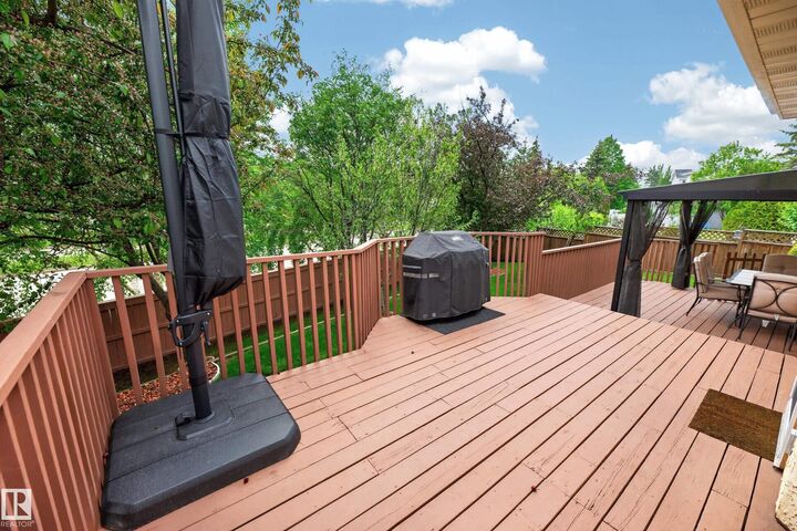 Property Photo:  15504 63 Street NW  AB T5Y 2N4 