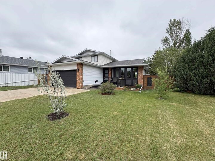Property Photo:  101 Hillside Place  AB T0C 1Z0 