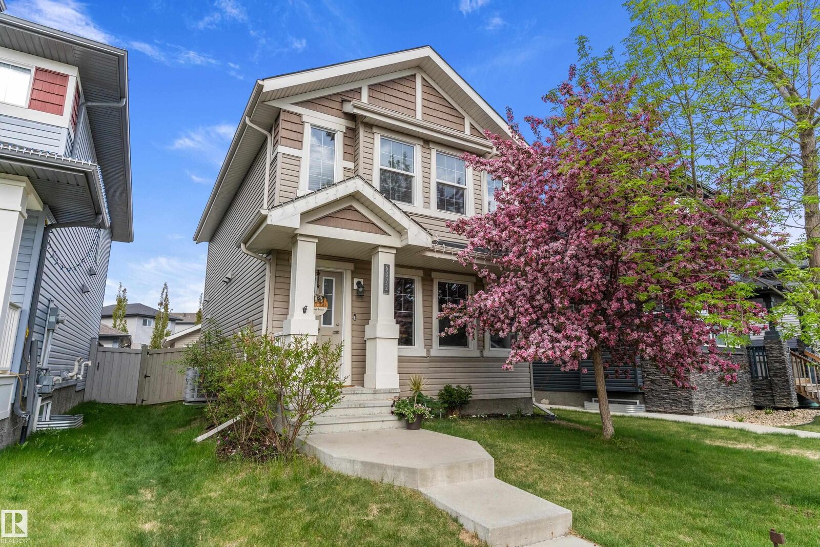Property Photo:  6822 Cardinal Link SW  AB T6W 1Y9 