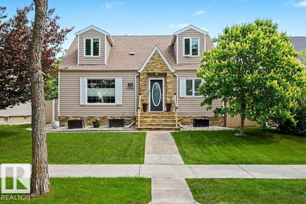 Photo de la propriété:  11539 141 Street NW  AB T5M 1T7 