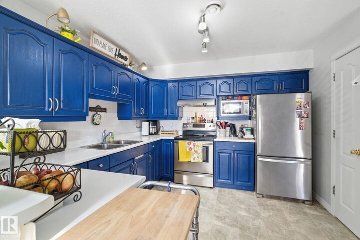 Property Photo:  2505 42 Street NW 62  AB T6L 7G8 