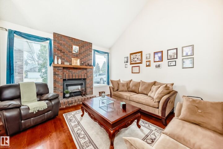 Property Photo:  660 Village Drive  AB T8A 4N9 