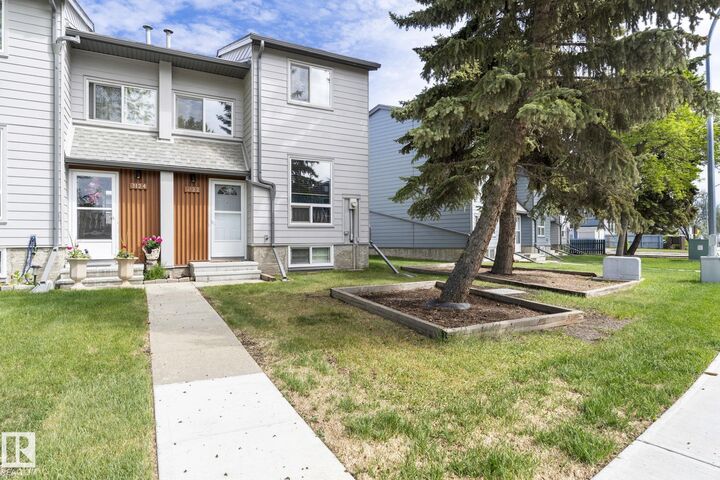 Property Photo:  3122 142 Avenue NW  AB T5Y 1H2 