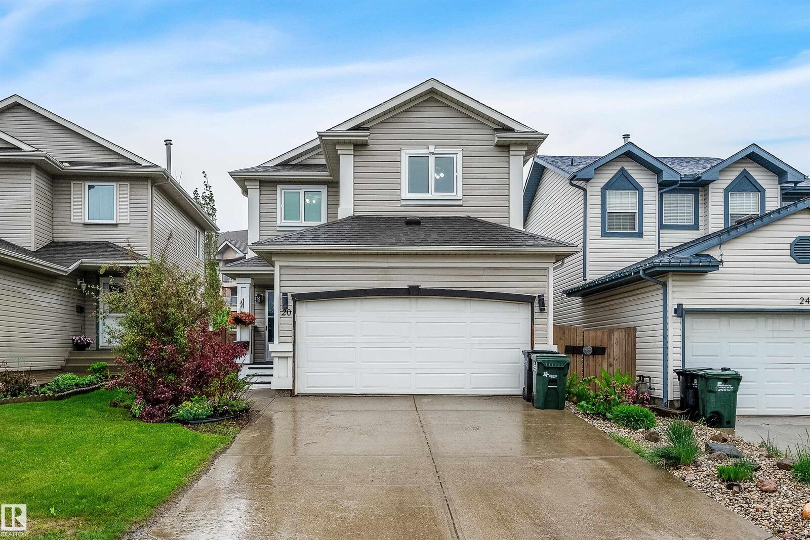 Property Photo:  20 Brighton Bay  AB T8H 2C3 