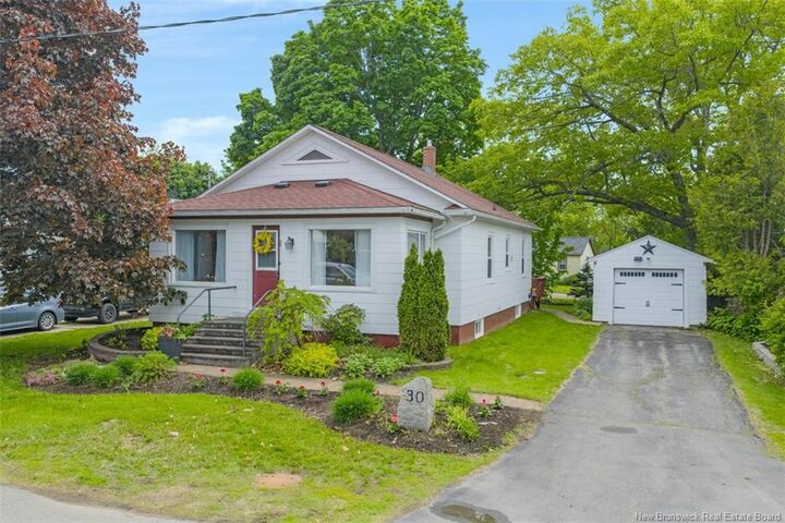 Property Photo:  30 Stewart Avenue  NB E4E 2E6 