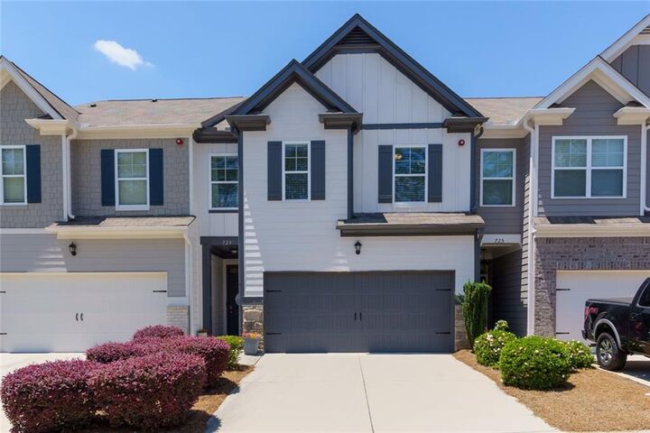 Property Photo: 723 Woodstock Grove Drive GA 30188