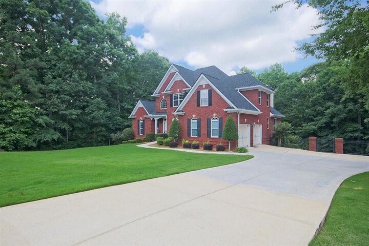 Property Photo:  7251 Bluewater Lane  GA 30135 