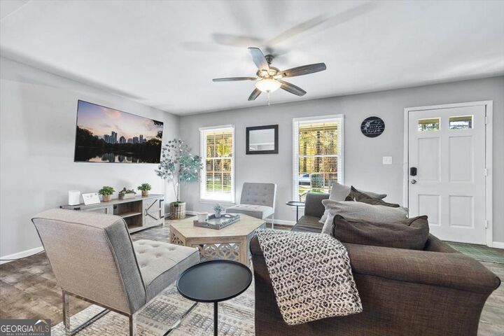Property Photo: 4283 Hiram Lithia Springs Road SW GA 30127