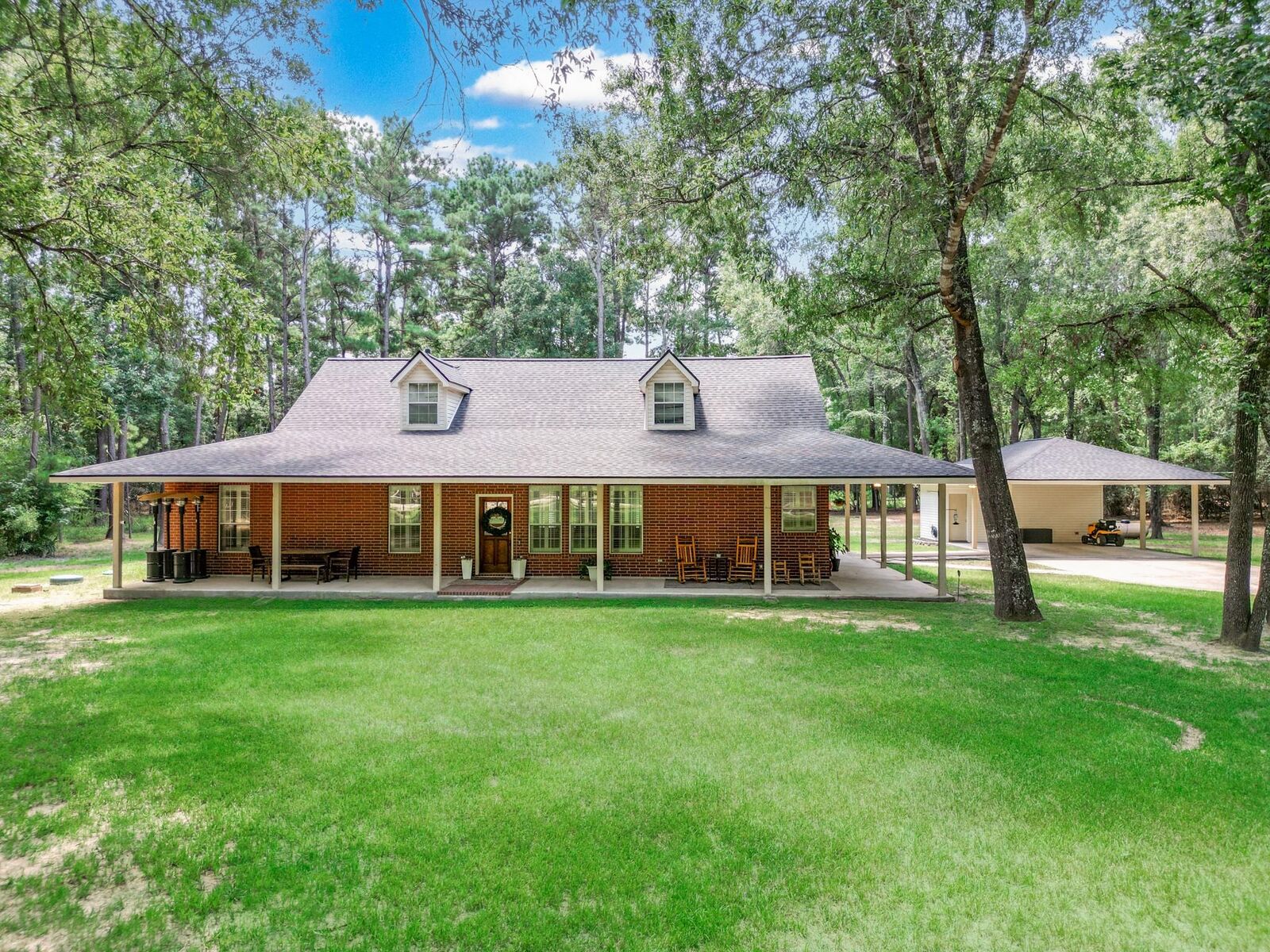 Property Photo: 5423 Country Court TX 77354