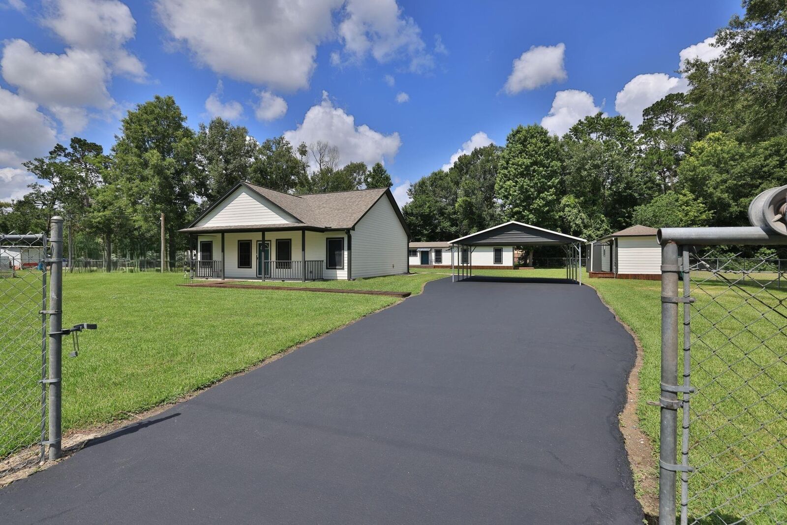 Property Photo: 17232 Bent Pine Drive TX 77302