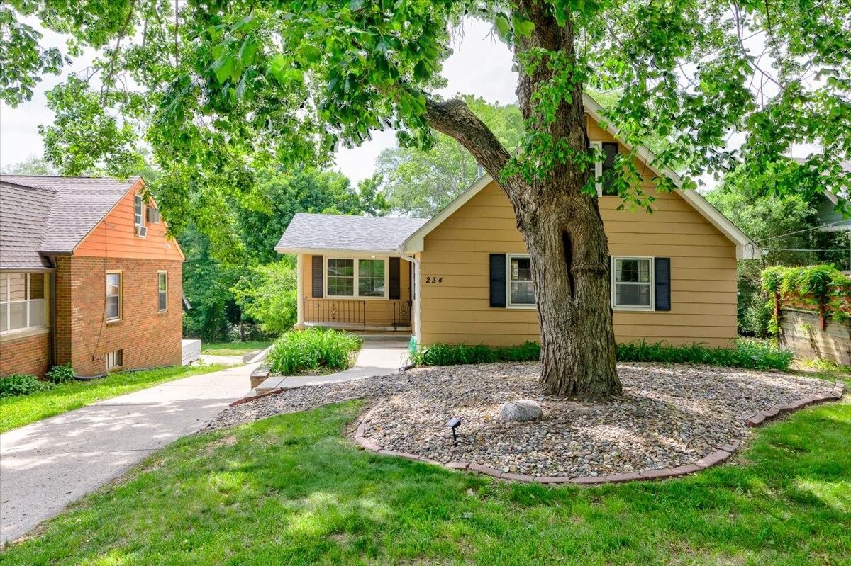 Property Photo: 234 58th Street IA 50312