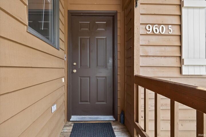 Property Photo:  9605 S Lake Ridge Drive 6  IN 47401 
