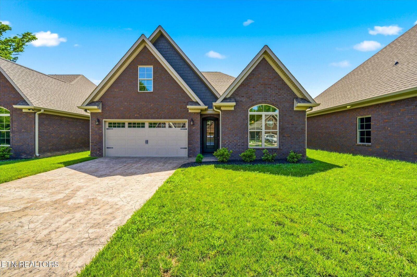 Property Photo:  224 Lake View Point  TN 37329 