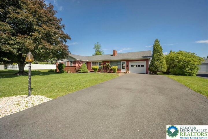 Property Photo: 13 Ridgewood Road PA 18045