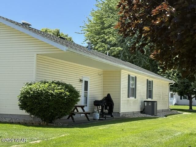 Property Photo:  810 N Market Street  OH 43326 