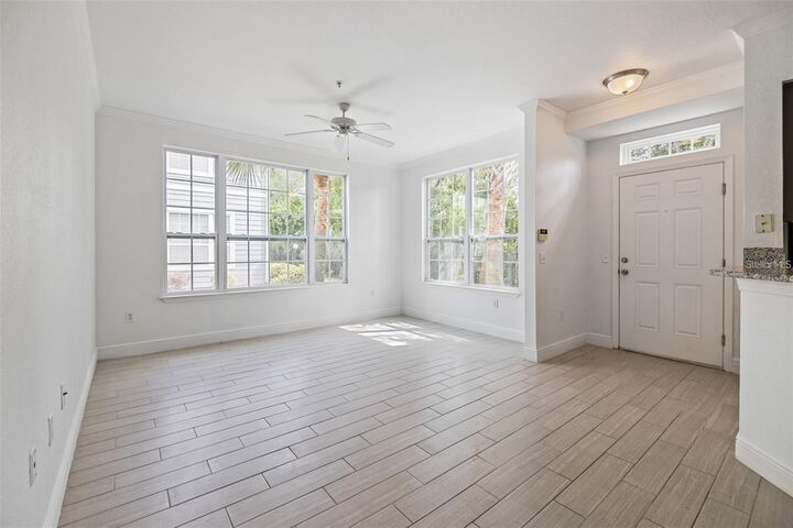 Property Photo:  5571 Rosehill Road 104  FL 34233 