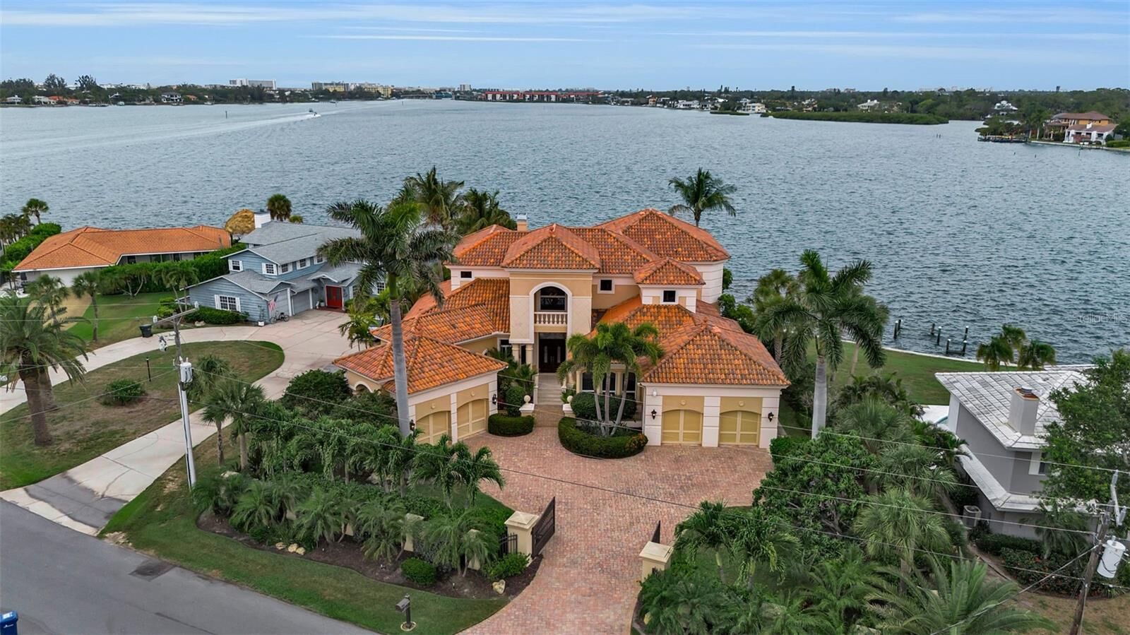 Property Photo:  1541 Caribbean Drive  FL 34231 