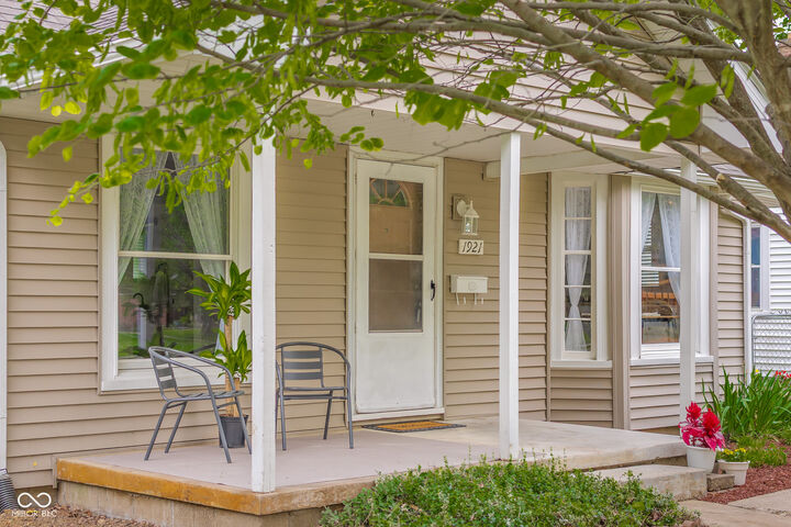 Property Photo:  1921 Keller Avenue  IN 47201 