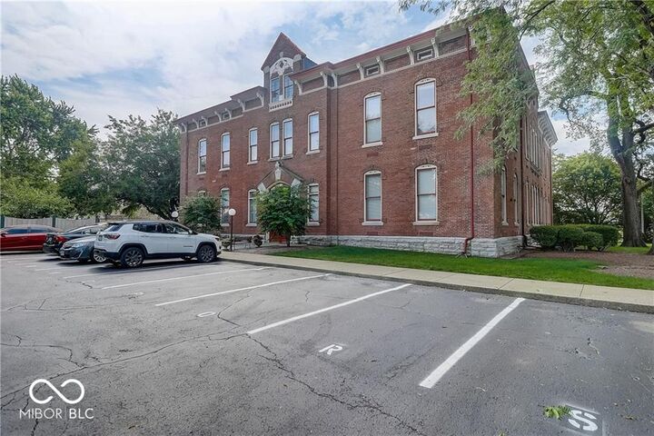 Property Photo:  714 Buchanan Street 18  IN 46203 