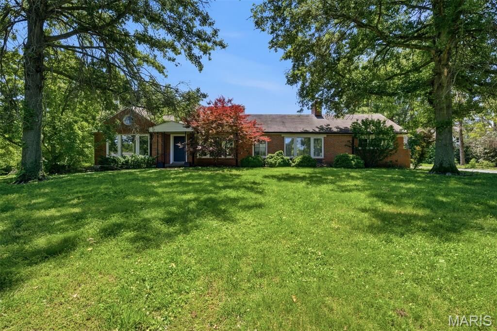 Property Photo:  13 Terrace Gardens  MO 63131 