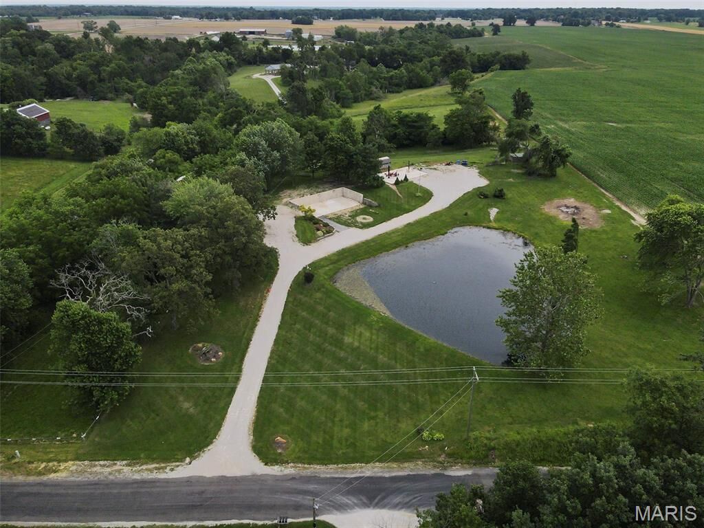 Property Photo:  7112 Fields Drive  IL 62067 
