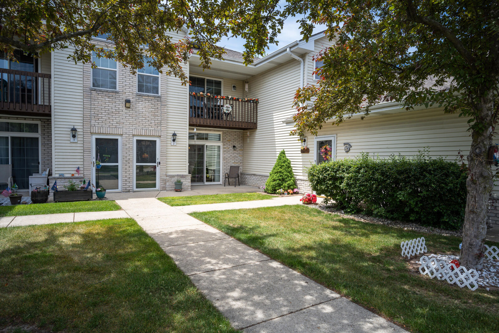Property Photo:  6115 S Creekside Dr  WI 53110 