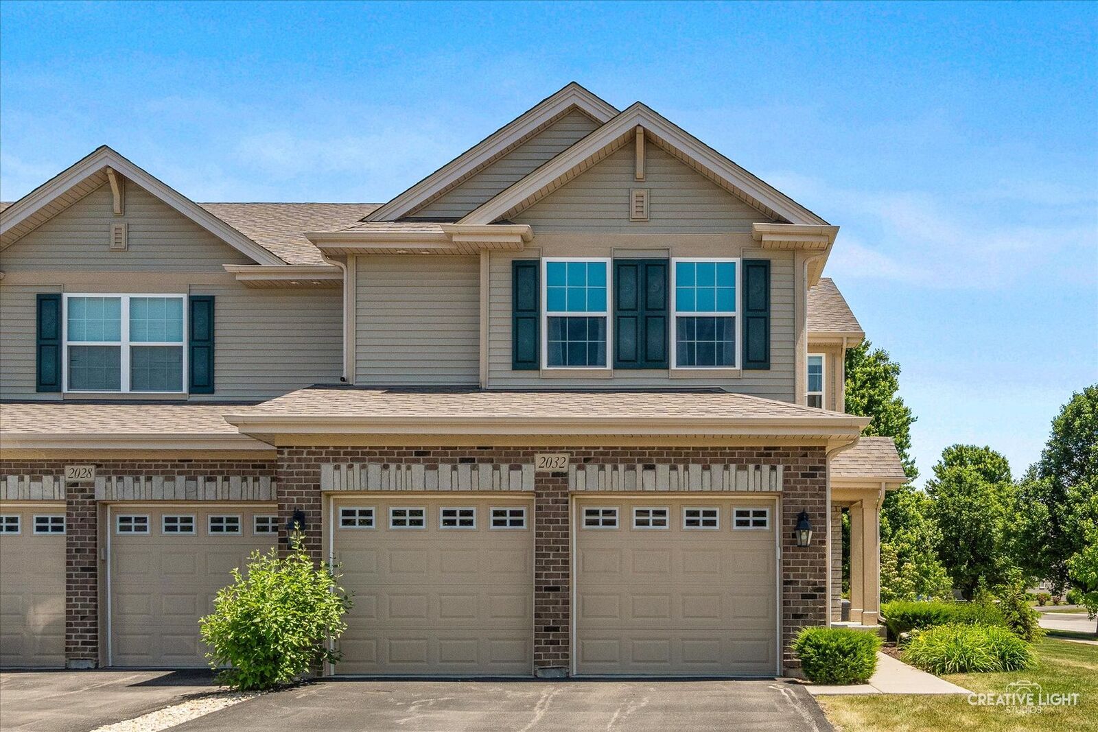 Property Photo:  2032 Canyon Creek Drive  IL 60503 