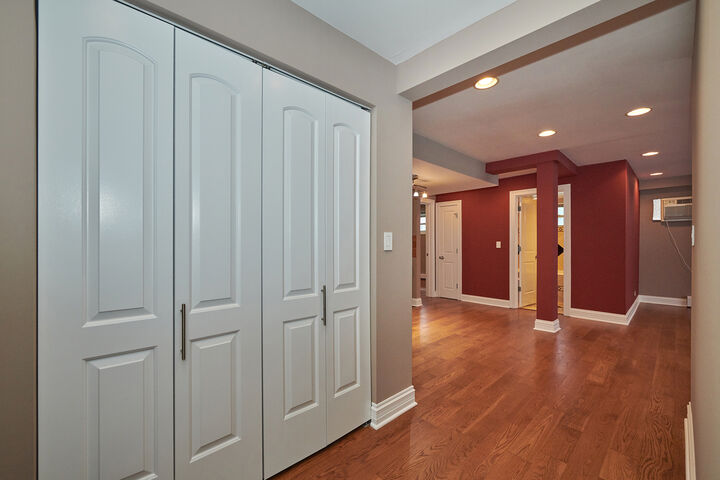 Property Photo:  2205 W Highland Avenue 1N  IL 60659 