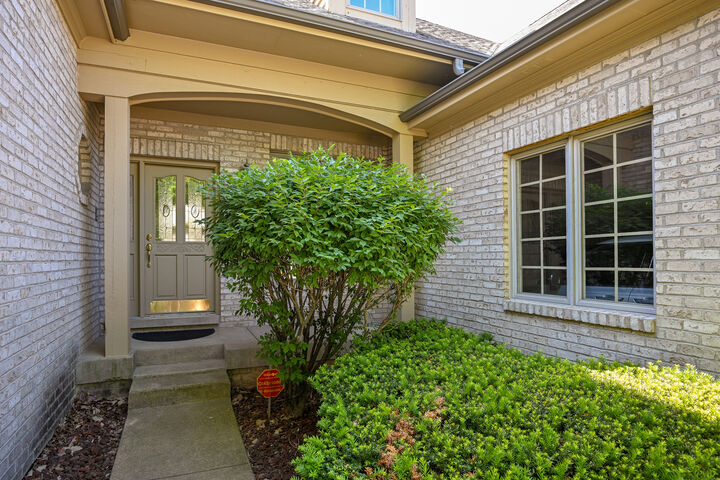 Property Photo: 994 Chadwick Court IL 60502